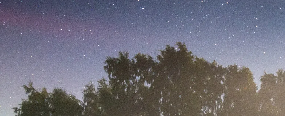 Zoomed Left Top Corner Red Light Leak Zoomed