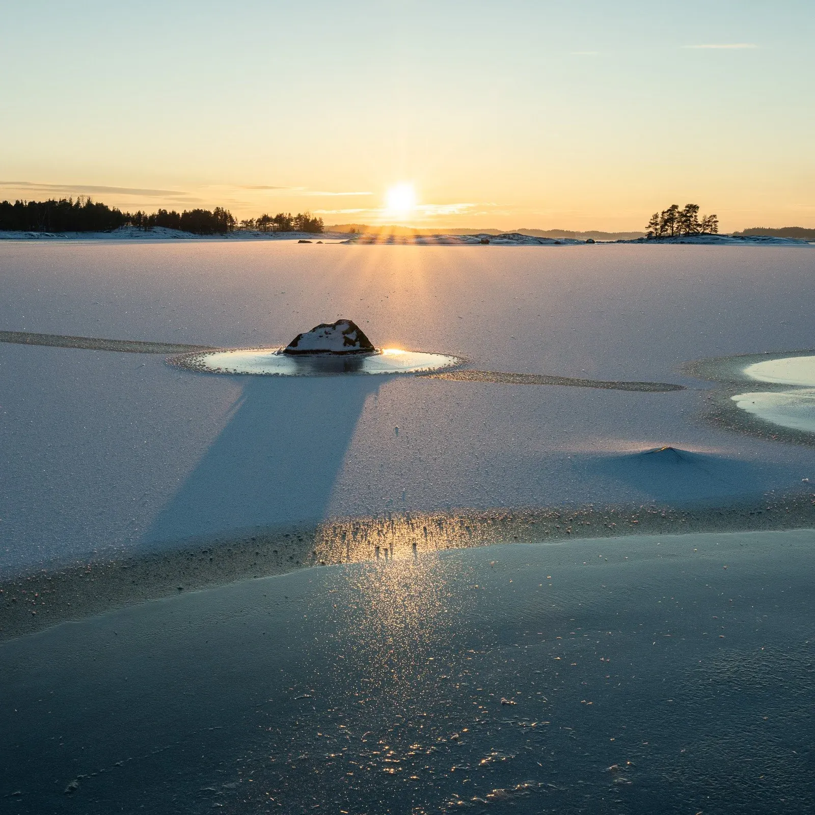 The RAW file with neutral colors