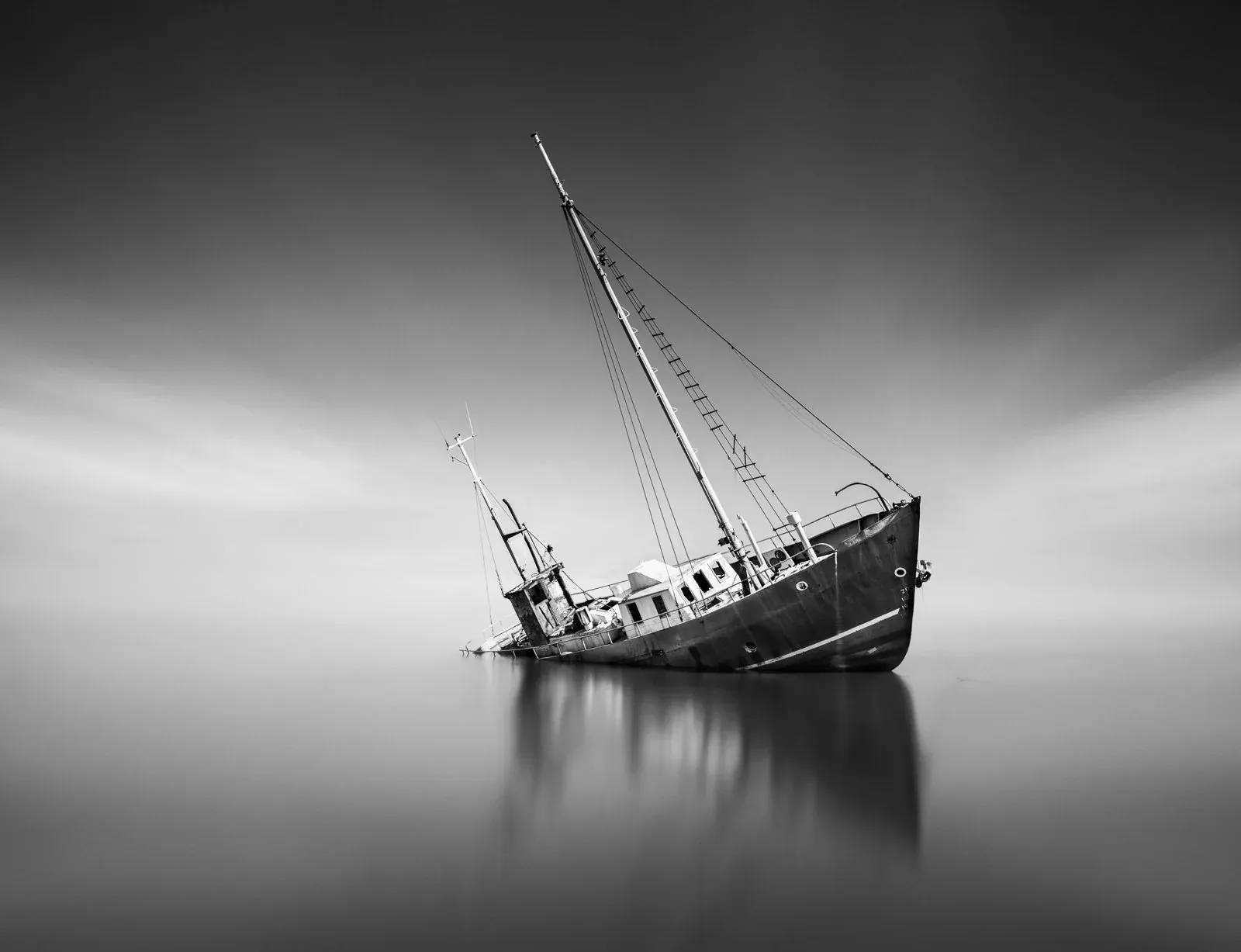 Black and white and long exposure are a perfect combination in minimalistic photography.