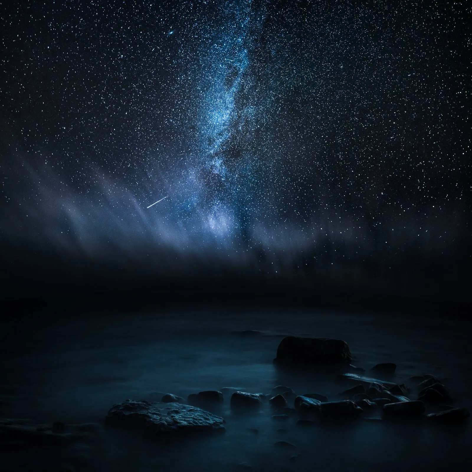 Luminescence, a night landscape photograph from the Edge collection by Mikko Lagerstedt.