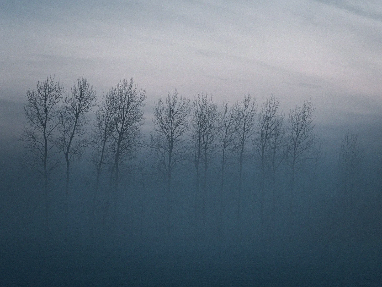 Echoes of Silence, a minimal fine art landscape photograph from the Harmonia collection by Mikko Lagerstedt.
