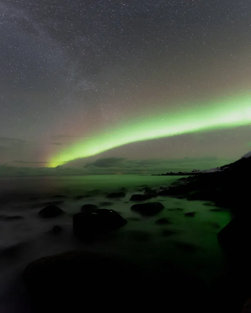 Before edit of a northern lights landscape before Borealis grading